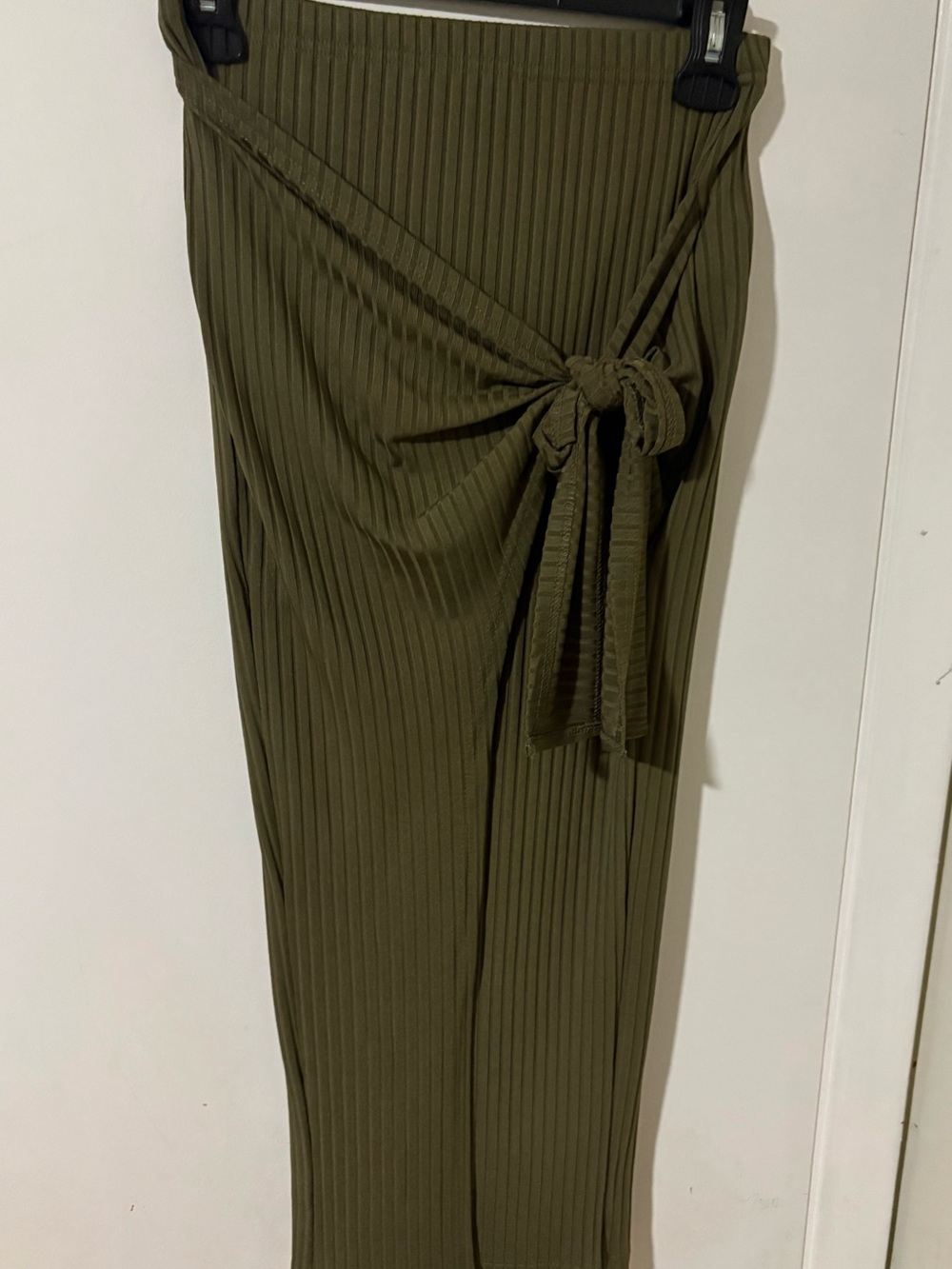 Olive Ribbed two piece set - Picture 2 of 2
